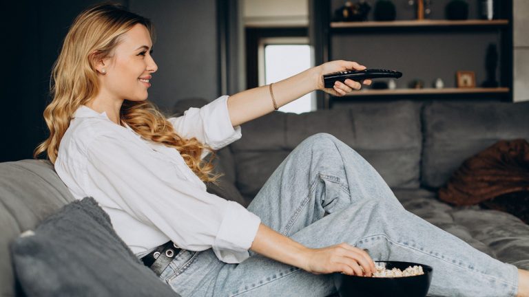 Canal+ lance TV+, une nouvelle offre streaming avec 80 chaines à 2€/mois