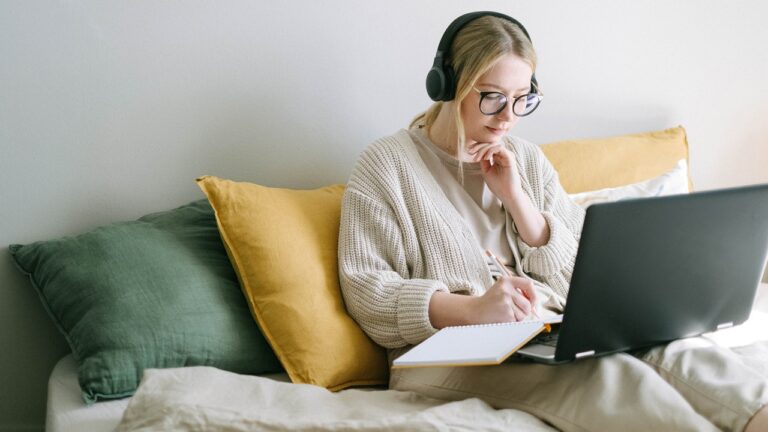 Par quelle manière peut-on écouter la radio sur internet ?