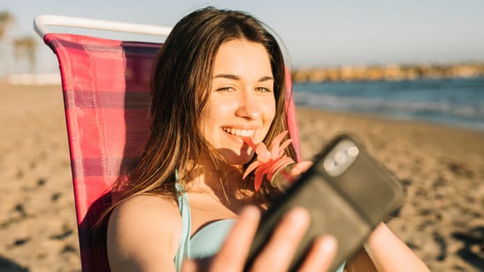 Quel forfait mobile pour regarder la TV en vacances ?