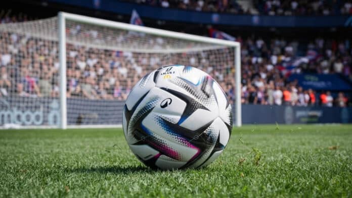 Comment regarder la Ligue 1 en direct : quelle offre choisir selon votre profil