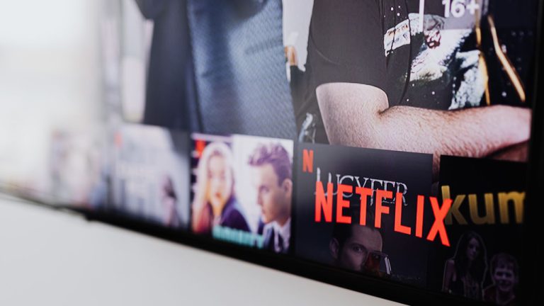 SVOD : définition, fonctionnement et évolution du streaming par abonnement